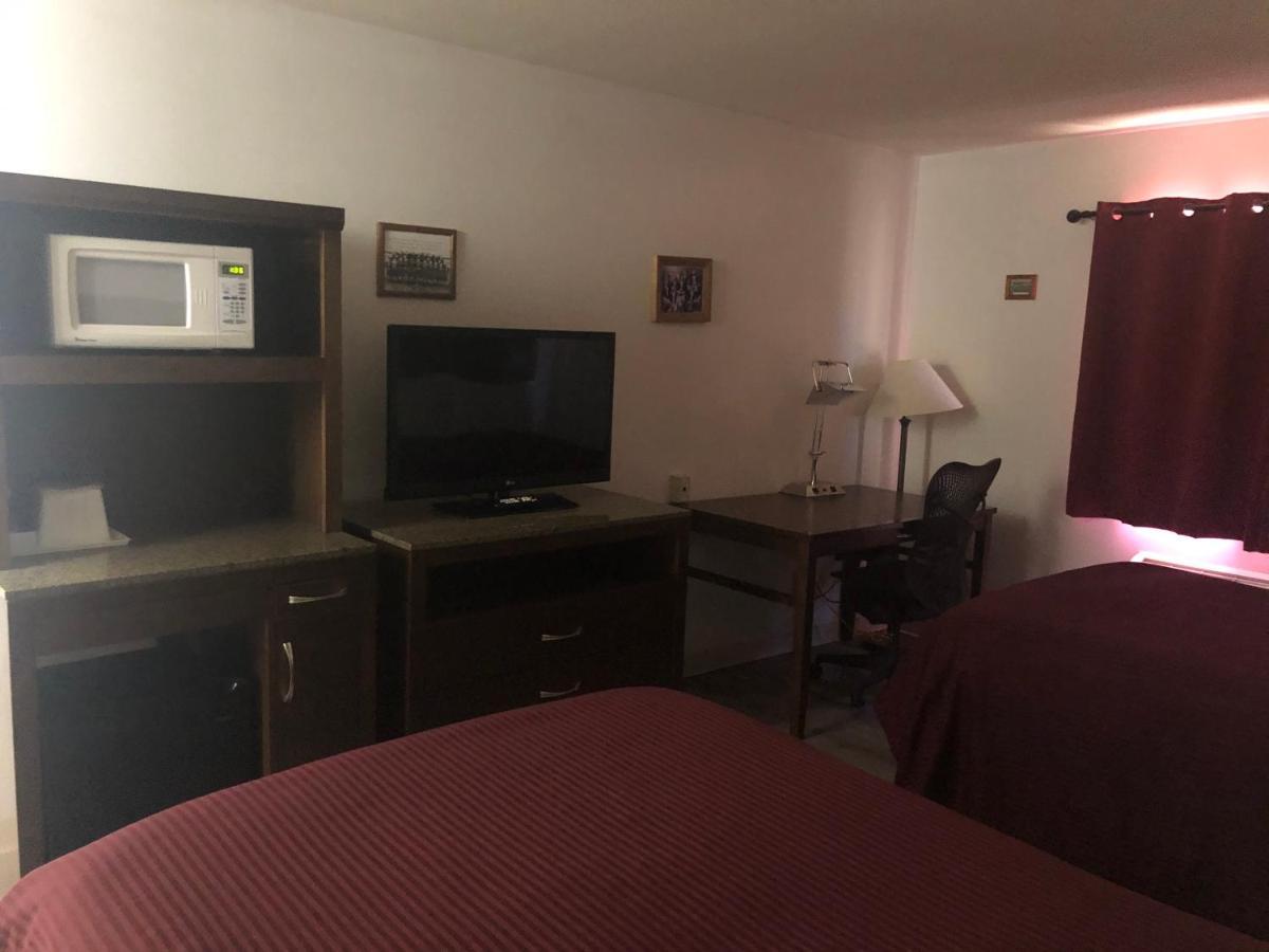 Simple Rewards Inn Shelbina Bagian luar foto