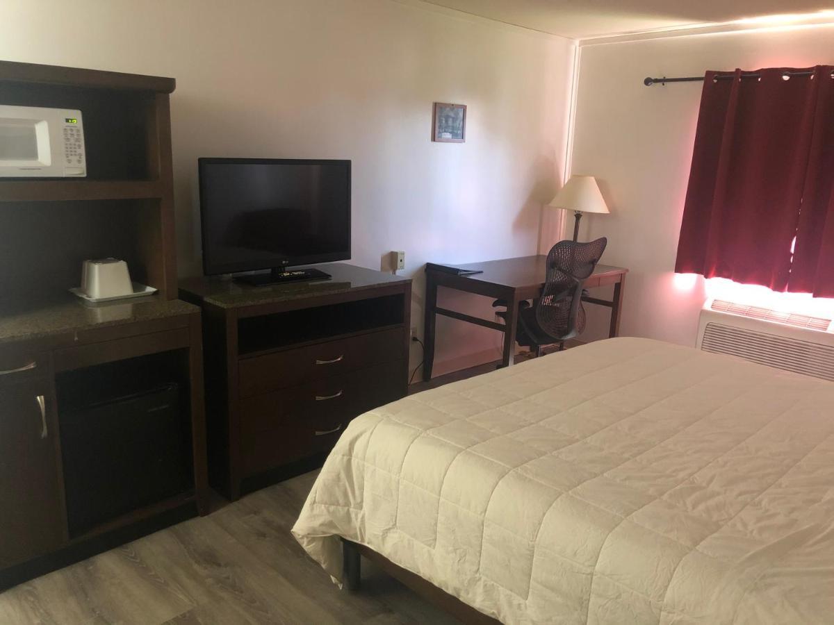 Simple Rewards Inn Shelbina Bagian luar foto